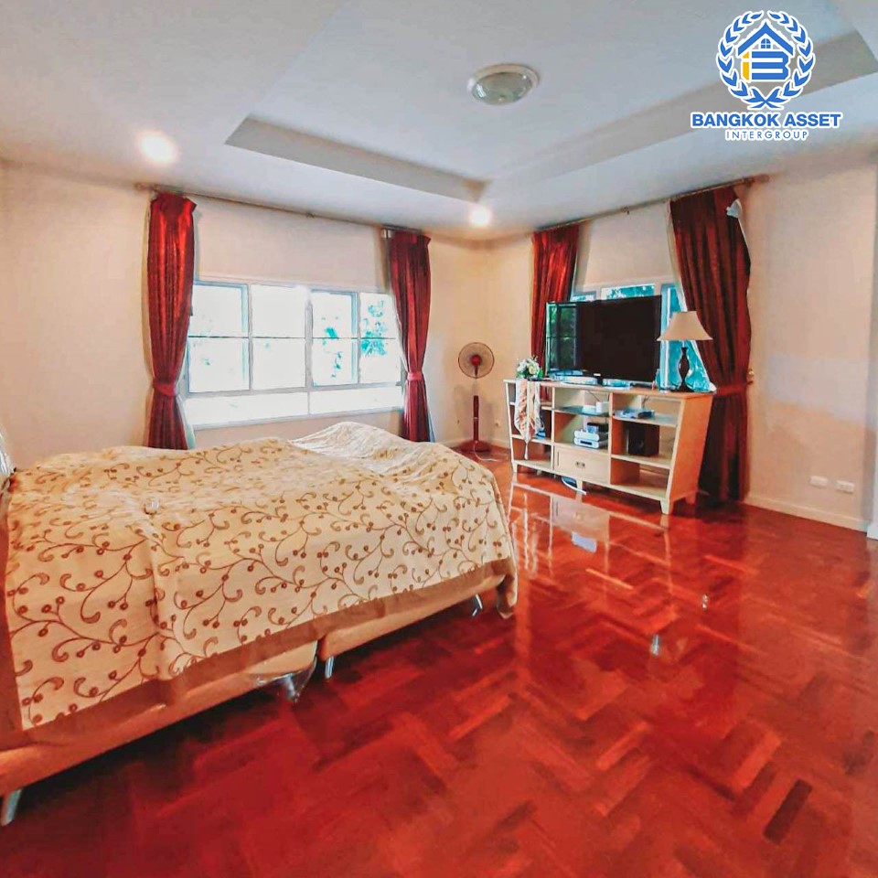 *****บ้านมือสองย่านนนทบุรี ม.เพอร์เฟคมาสเตอร์พีช รัตนาธิเบศร์ หลังมุม! เนื้อที่กว้างขวางแบบจัดเต็ม 106.7 ตร.ว. ฟังก์ชันจัดหนักถึง 5 ห้องนอน 5 ห้องน้ำ จอดรถได้ 2 คัน  บนทำเลติดถนนรัตนาธิเบศร์ ใกล้รถไฟฟ้าสายสีม่วง "สถานีไทรม้า" และทางด่วน "งามวงศ์วาน"